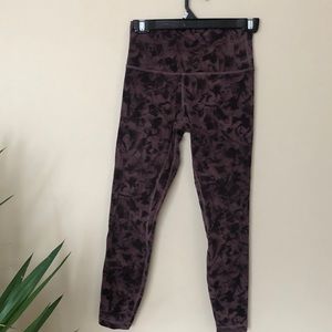 Align purple patterned leggings